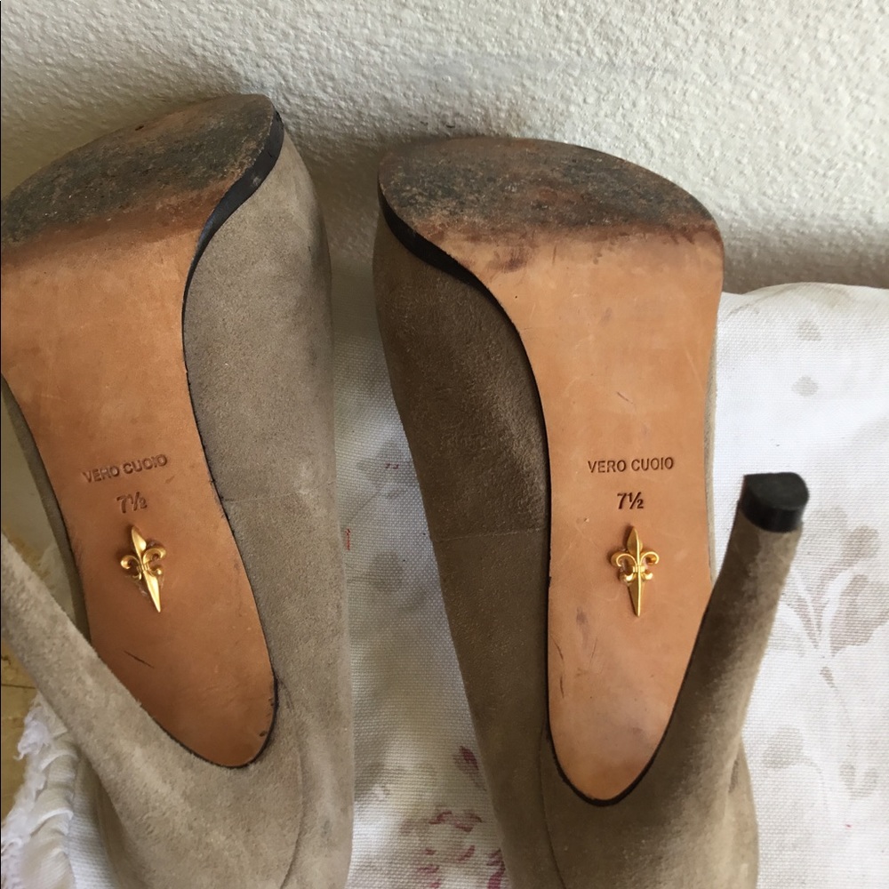 Shoes - Picture 3 of 3